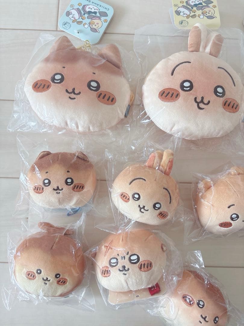 ちいかわベーカリー　マスコット　ポーチ