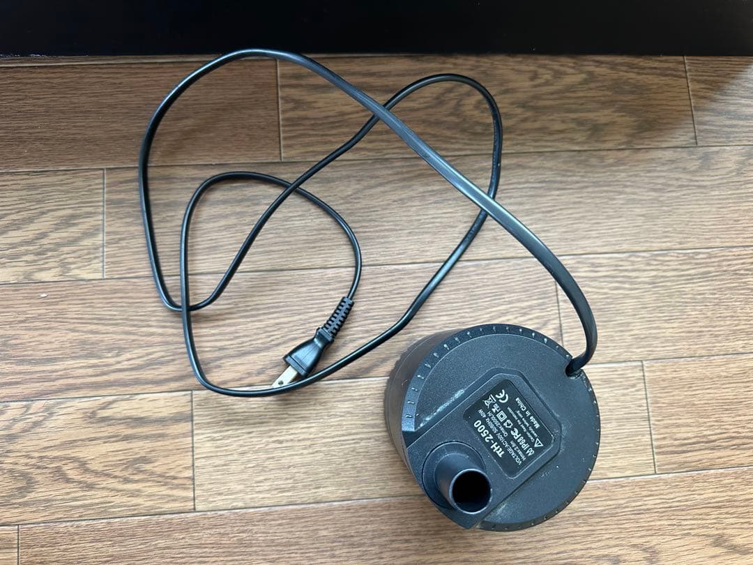 90アクリル水槽 上部濾過 LEDライト付き