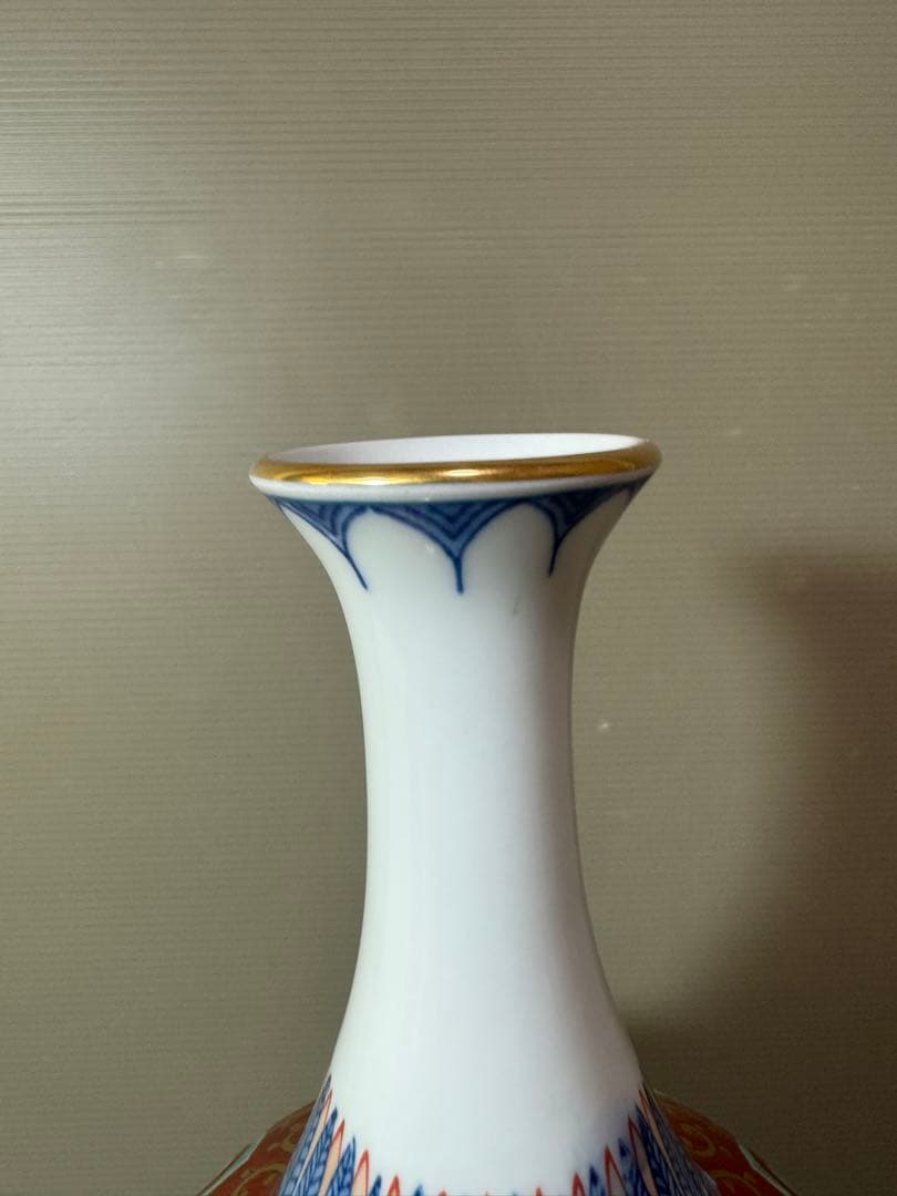 2721 有田焼　桃司作　金襴手　鳳凰　透かし網目　花瓶