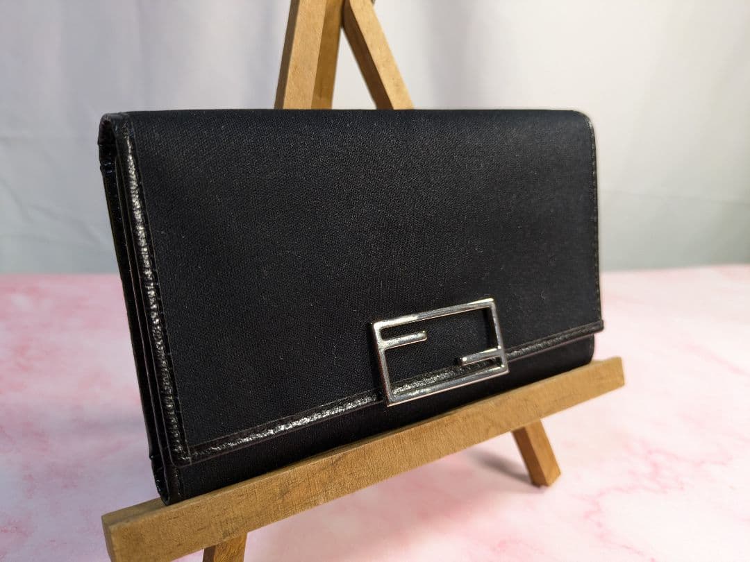 新品未使用】フェンディ 三つ折り財布 ブラック FFロゴ Fendi FFロゴ