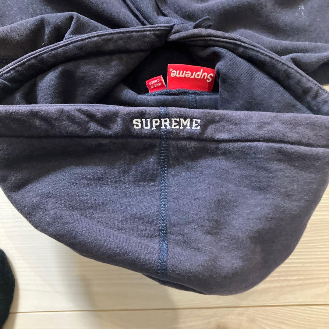 Supreme Sロゴ刺繍 パーカー