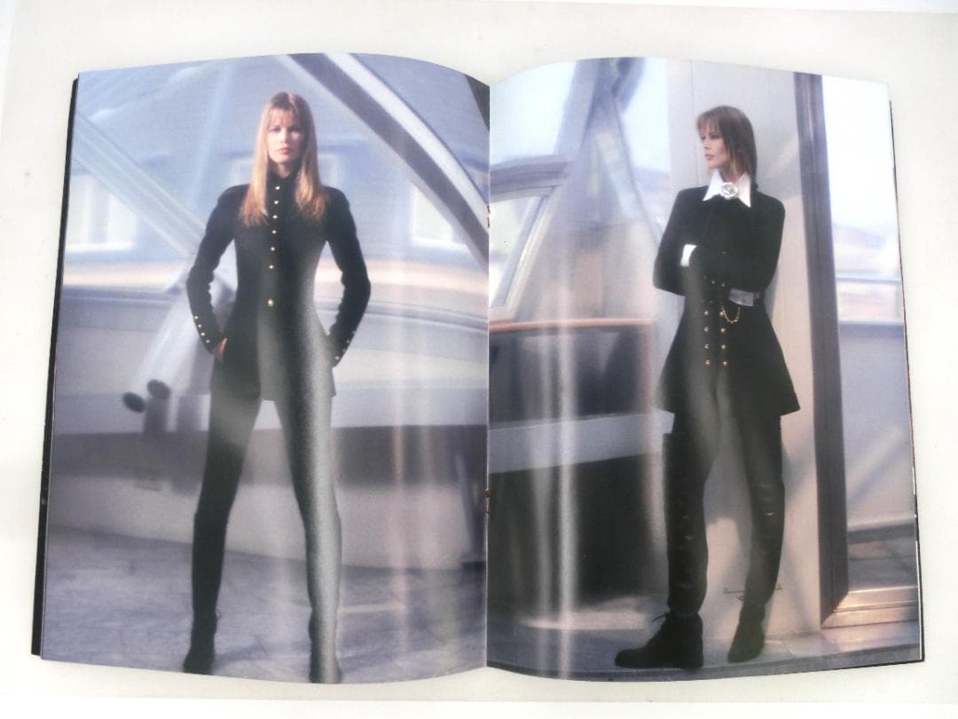 シャネル '93/'94 秋冬 ヴァージョン　ファッションブックレット　カタログ