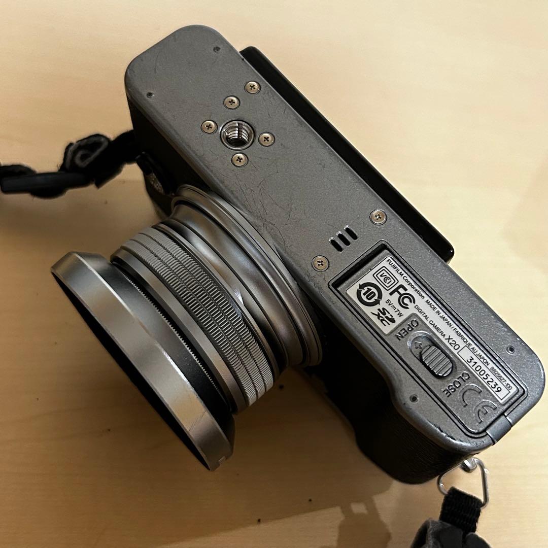 富士フイルム X20 豪華おまけ付き 新製品レビュー：FUJIFILM X20