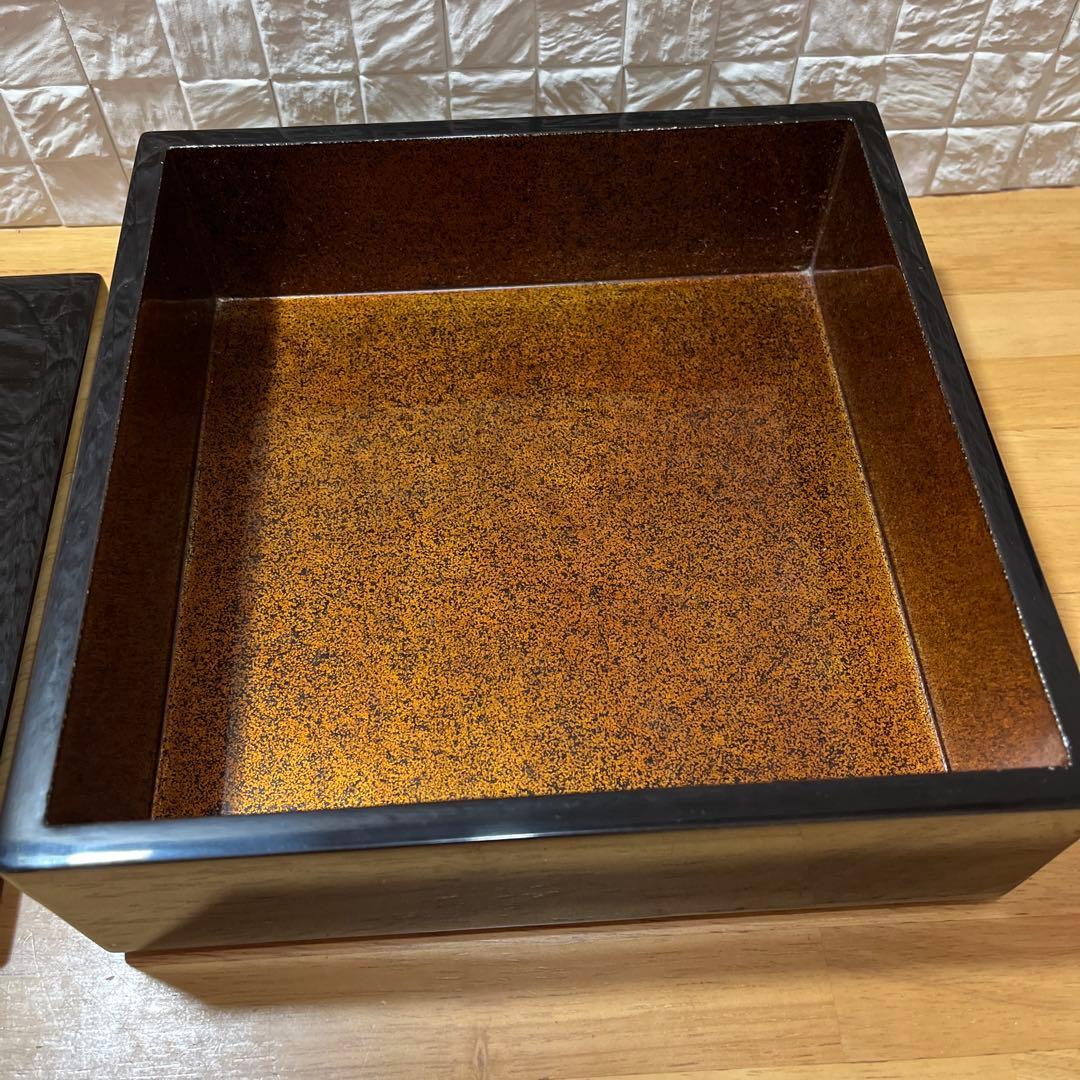 未使用　能登輪島塗　家紋入 黒漆塗り重箱 金色の花紋　丸に横木瓜　特注品