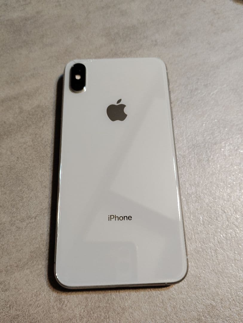 Apple iPhone Xs Max 64GB ホワイト SIMフリー