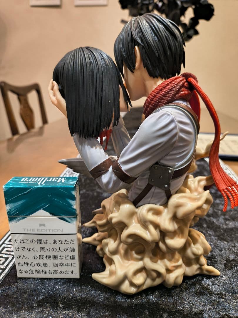 進撃の巨人　ミカサ&エレン　フィギュア　Season3