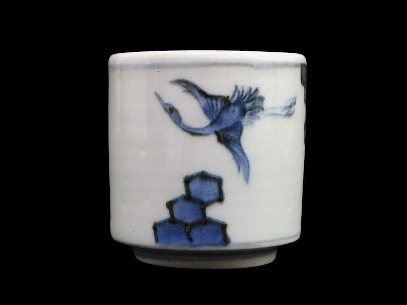 古伊万里　染付　鶴に亀甲紋の図　覗き　のぞき　猪口　E087AS-DBk