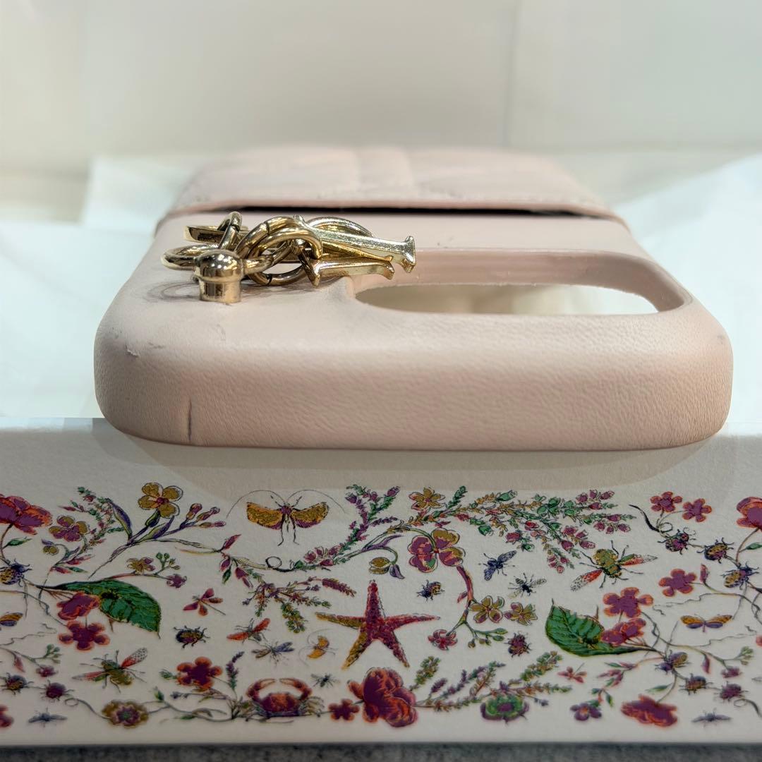 Lady Dior iPhone 16pro ケース 購入証明書あり