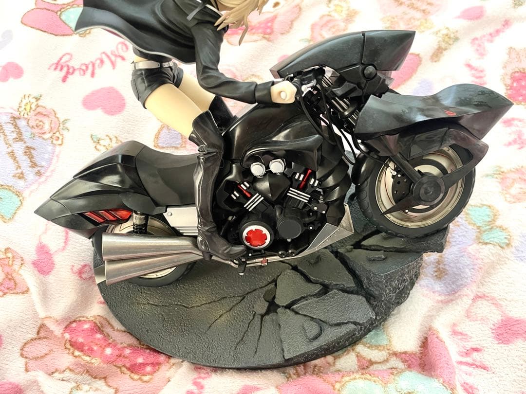 セイバー アルトリア ペンドラゴン オルタ＆キュイラッシェ・ノワール