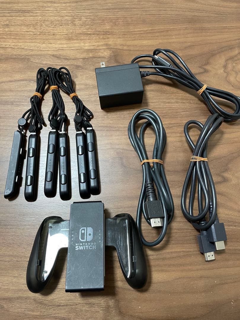 ぺ*け様 Nintendo Switch 本体 ゲームソフト２つ付き