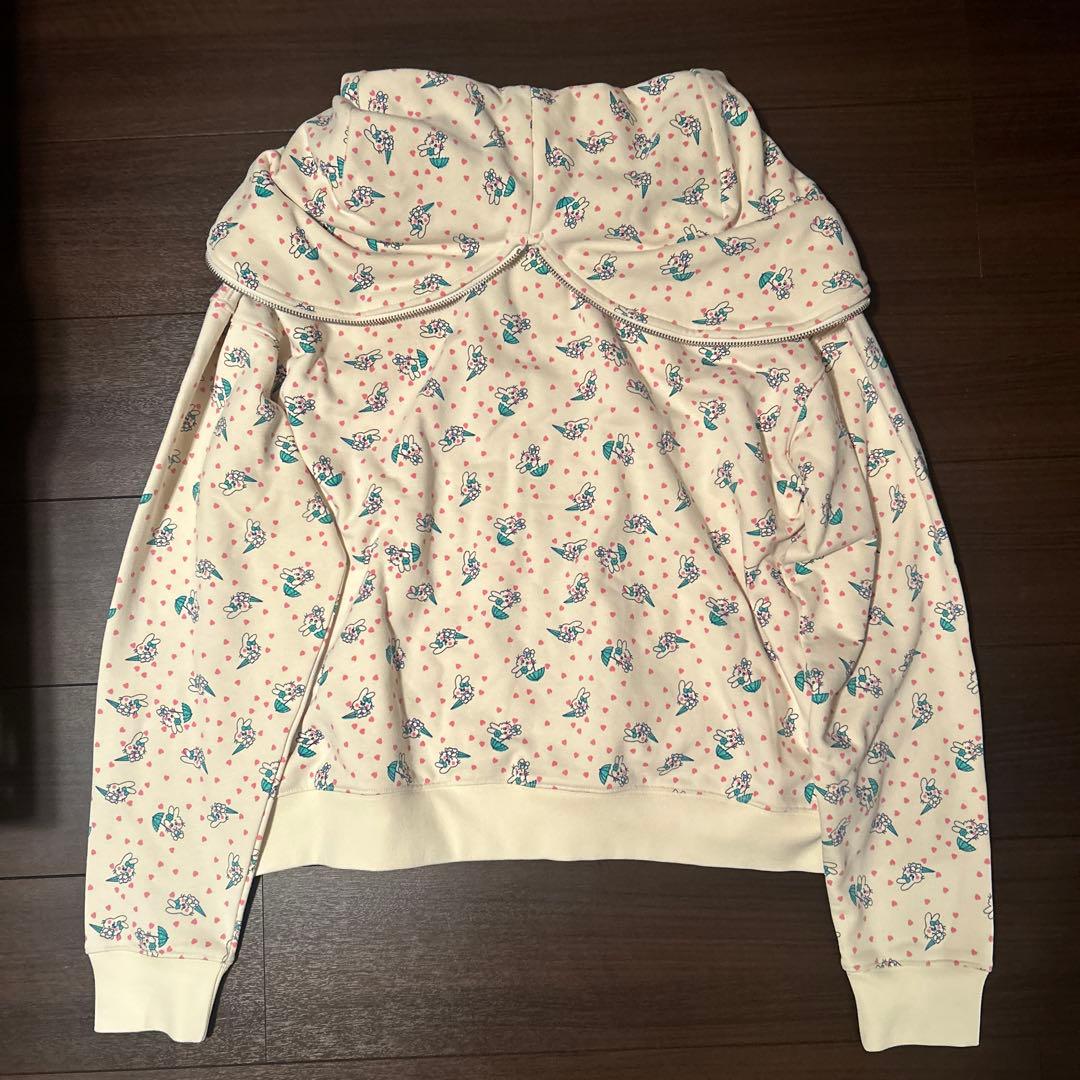 ashley williams I heart me バタフライフーディー 総柄