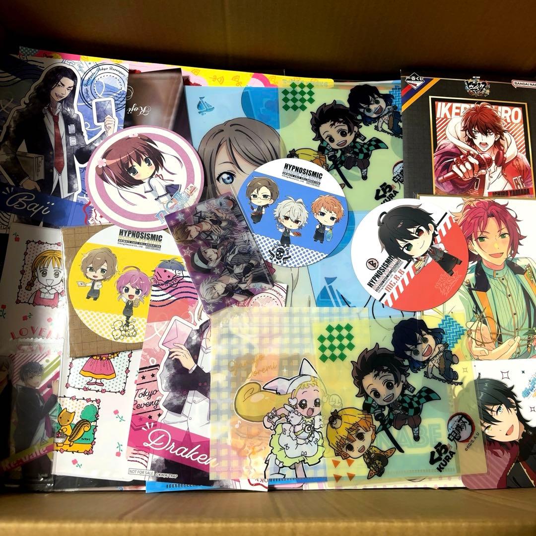 B.アニメグッズ キャラクター ノンジャンル 雑貨 激安 500点大量まとめ売り