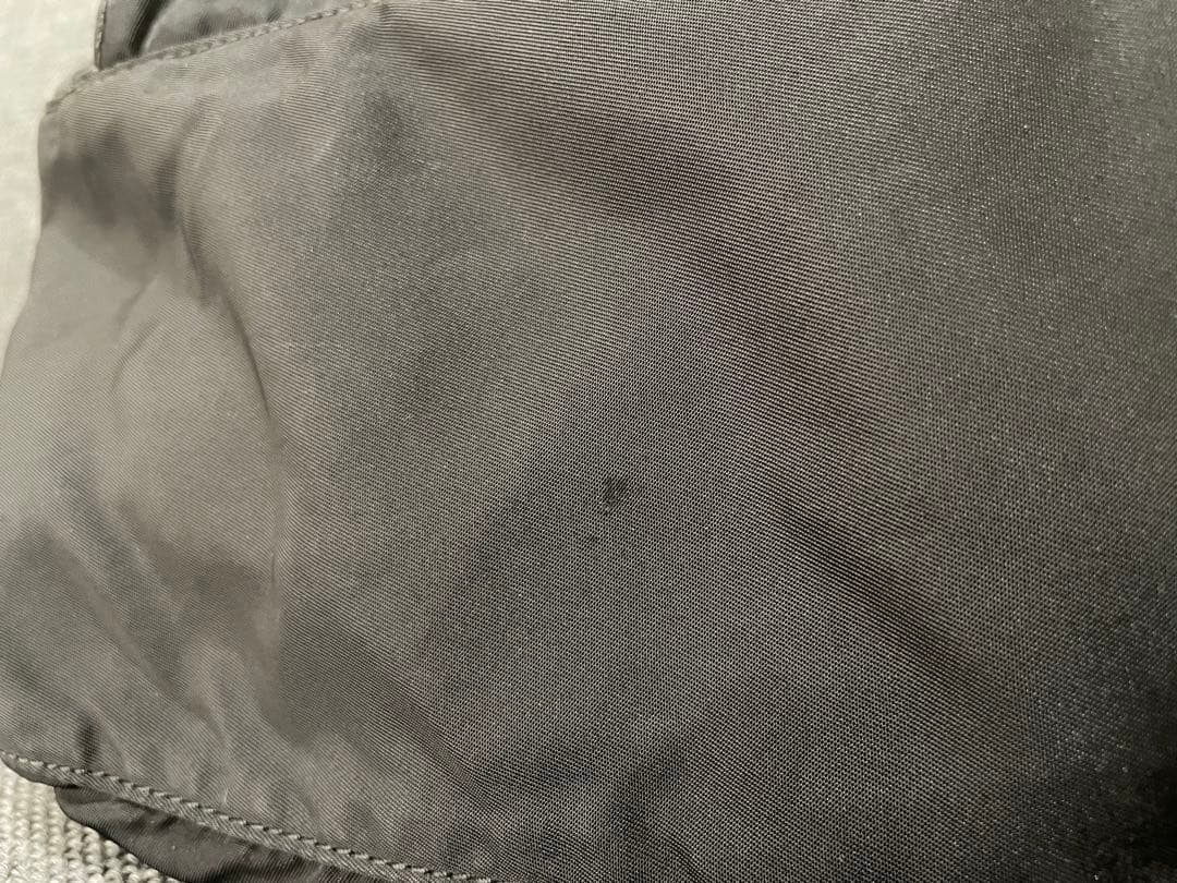 PRADA テスート ミニメッセンジャーバッグ 三角ロゴプレート NERO