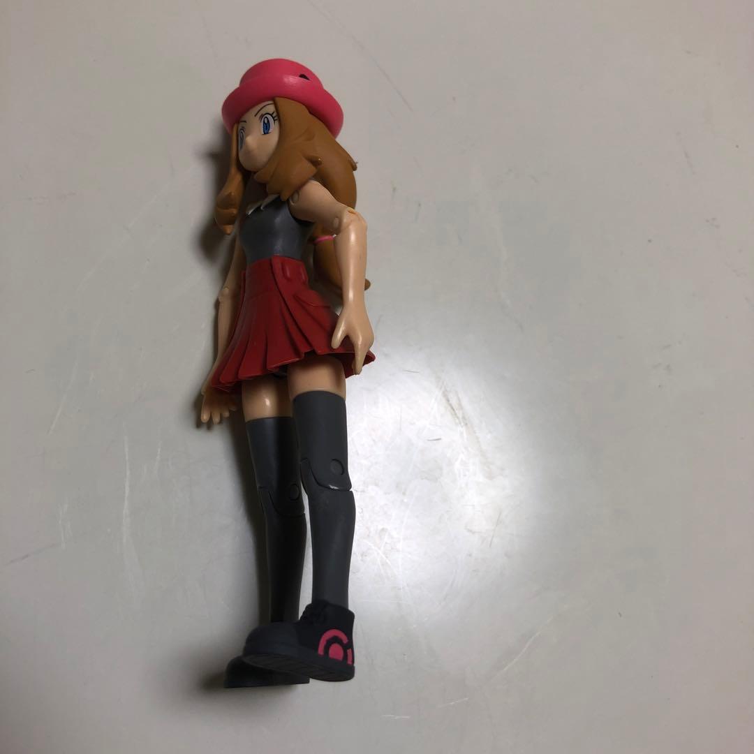 ポケモンサトシとセレナのフィギュアです。