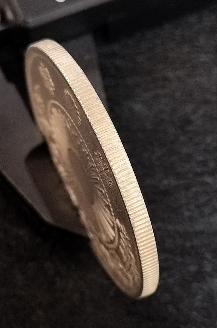 旧一円銀貨明治3年 目方約27g 銀含有率約90%