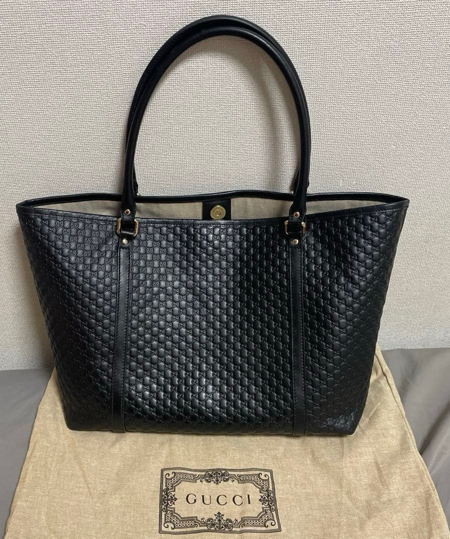 GUCCI グッチ バッグ 肩掛け GG柄 A4収納 ゴールド金具 シマレザー