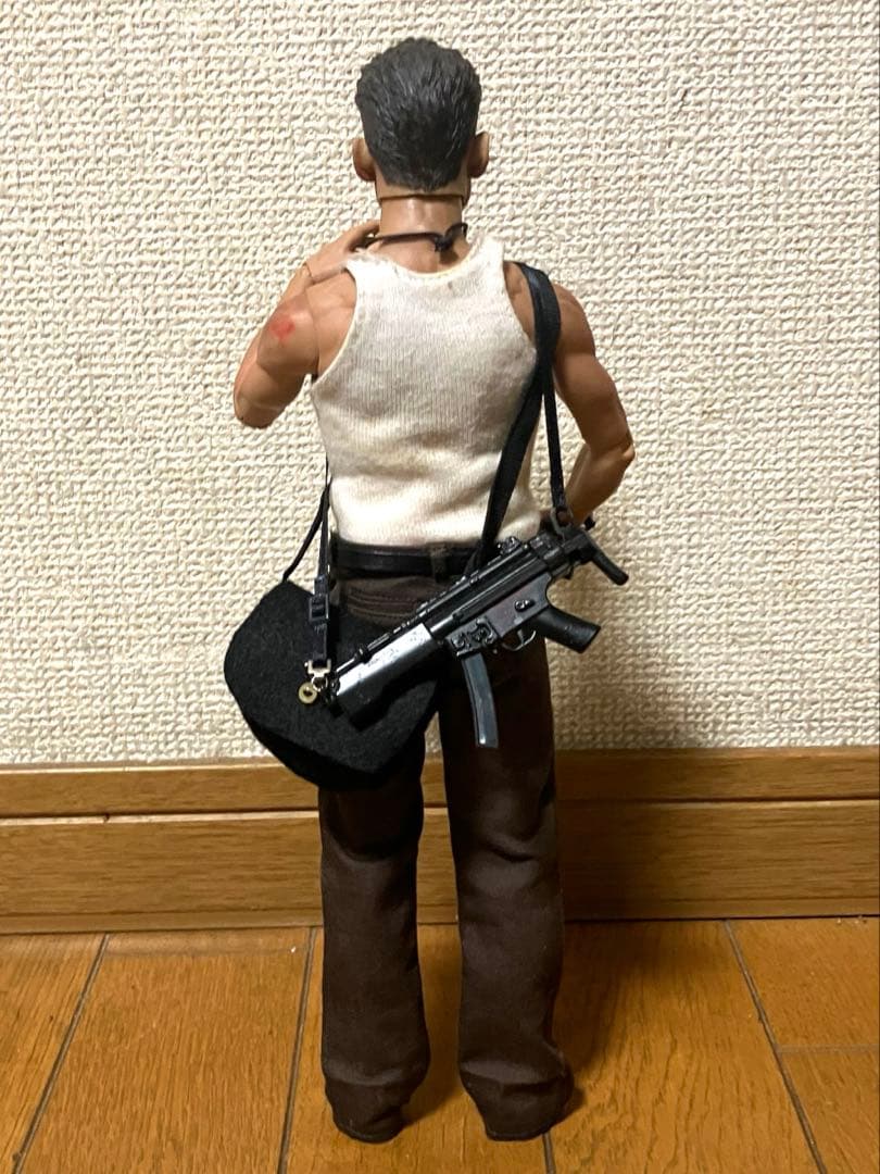 本日終了　ダイハード　1/6カスタム　フィギュア　ホットトイズ　ブルースウィルス