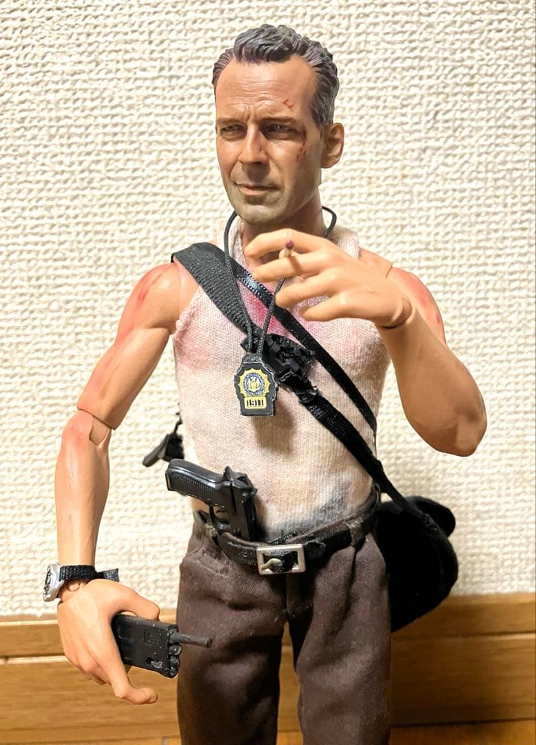 本日終了　ダイハード　1/6カスタム　フィギュア　ホットトイズ　ブルースウィルス