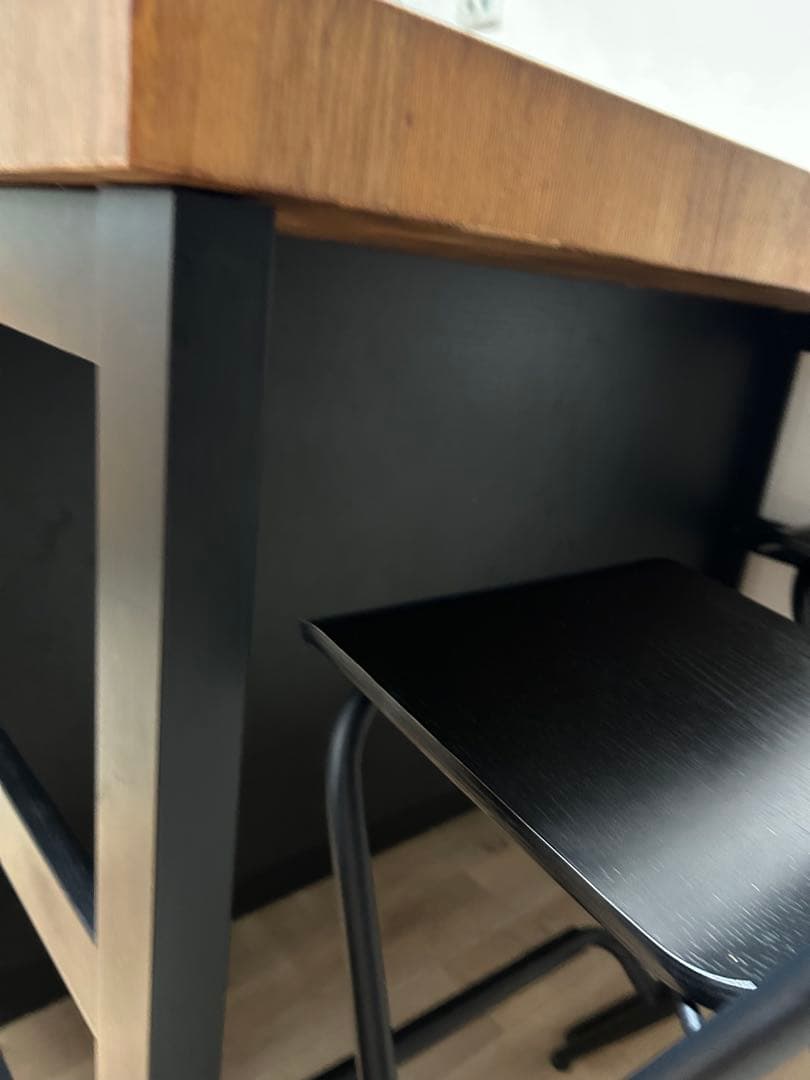 VADHOLMA / IKEA テーブル　お値引きしました！