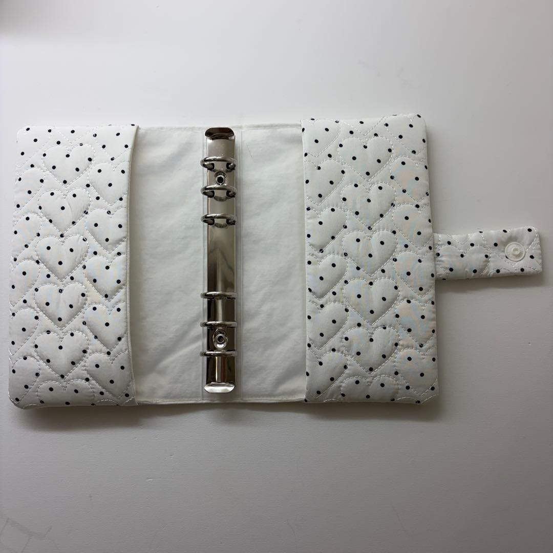 タイムセール】バインダーカバー ハートドット A6 韓国 貯金 - メルカリ