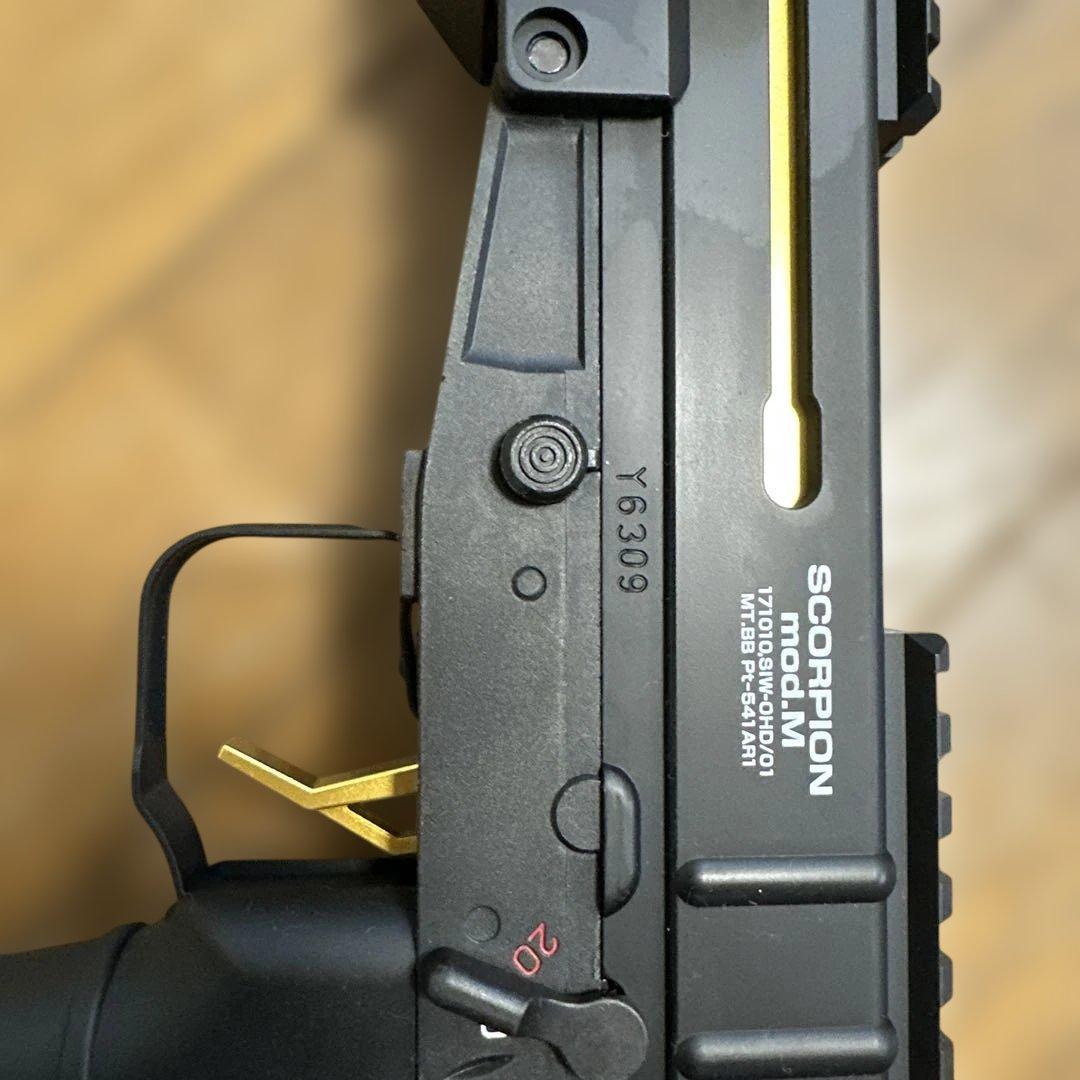 マルイ スコーピオン mod M マガジンバッテリーなし動作未確認 ＋ グリップ