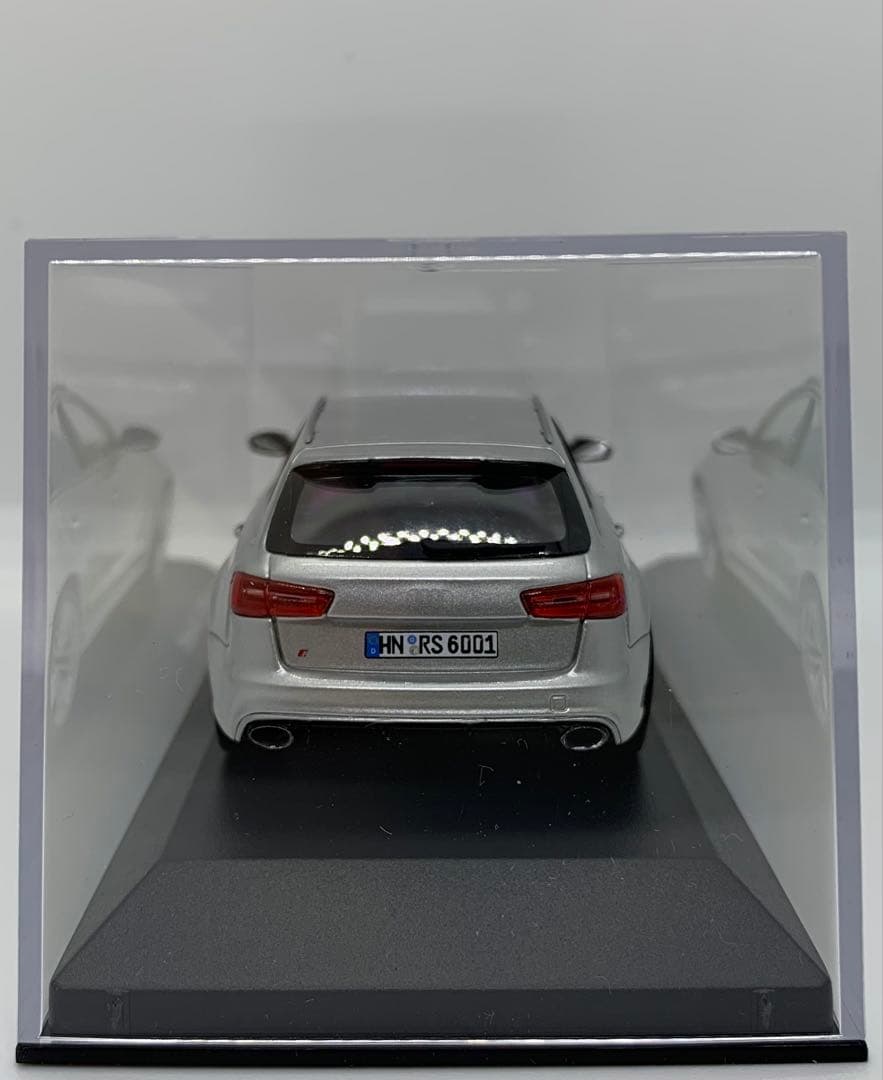 Audi特注1/43 Audi RS 6 Avant プリスマシルバー