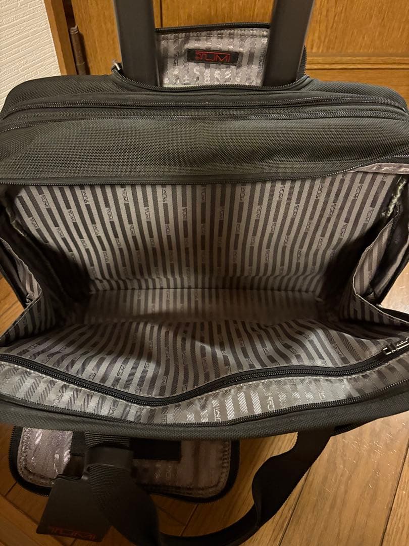 TUMI 黒 ビジネスキャリー トゥミ キャリーオンバッグ26003D4