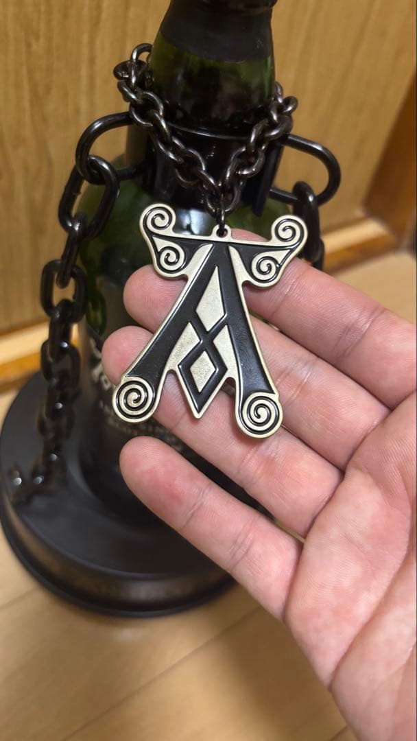 アードベッグ ボトルディスプレイとボトルキープネック - yellows.co