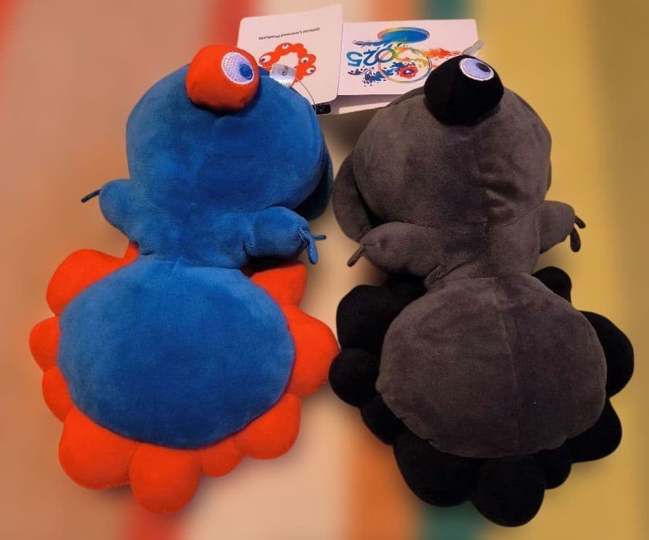 【Sサイズ2点セット】ミャクミャク　お手玉風ぬいぐるみ　新品