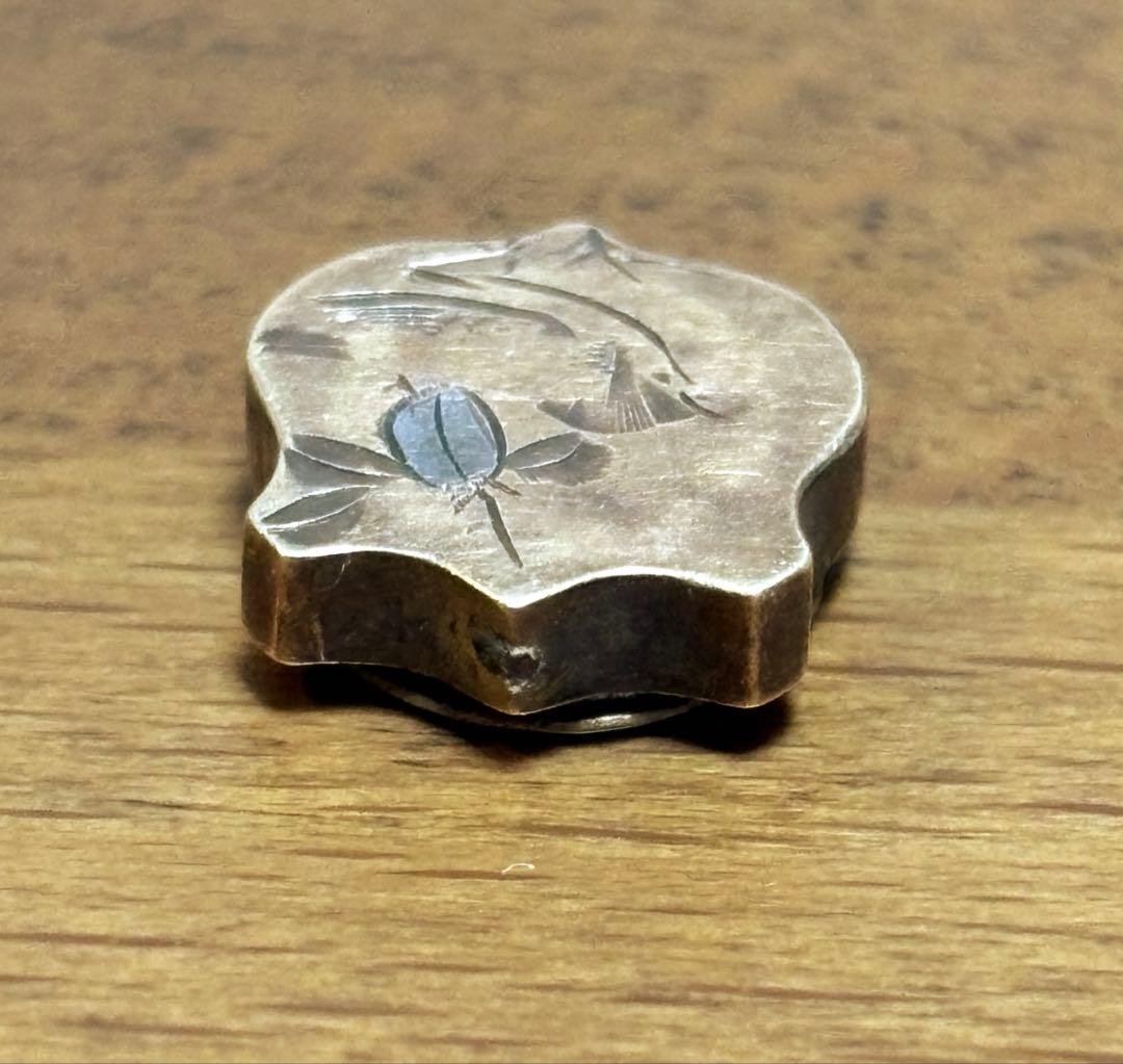 アンティーク 懐中時計鎖用 方位磁石 彫金 金工 k18？ アンティーク