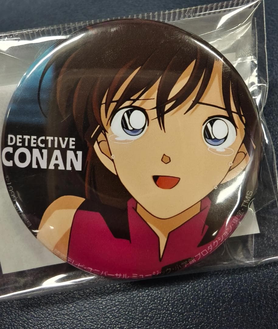 名探偵コナン カード 劇場版 世紀末の魔術師 缶バッジ 毛利蘭