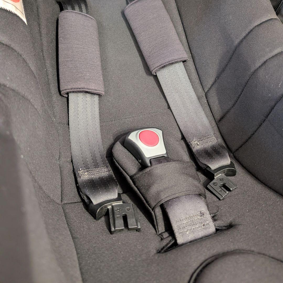 アップリカ　エアキャリー•トラベルシステムベース＋小物付