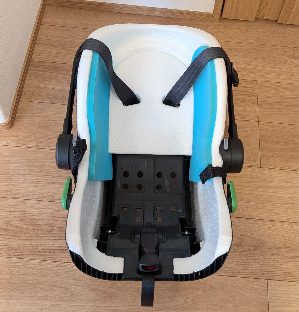 アップリカ　エアキャリー•トラベルシステムベース＋小物付