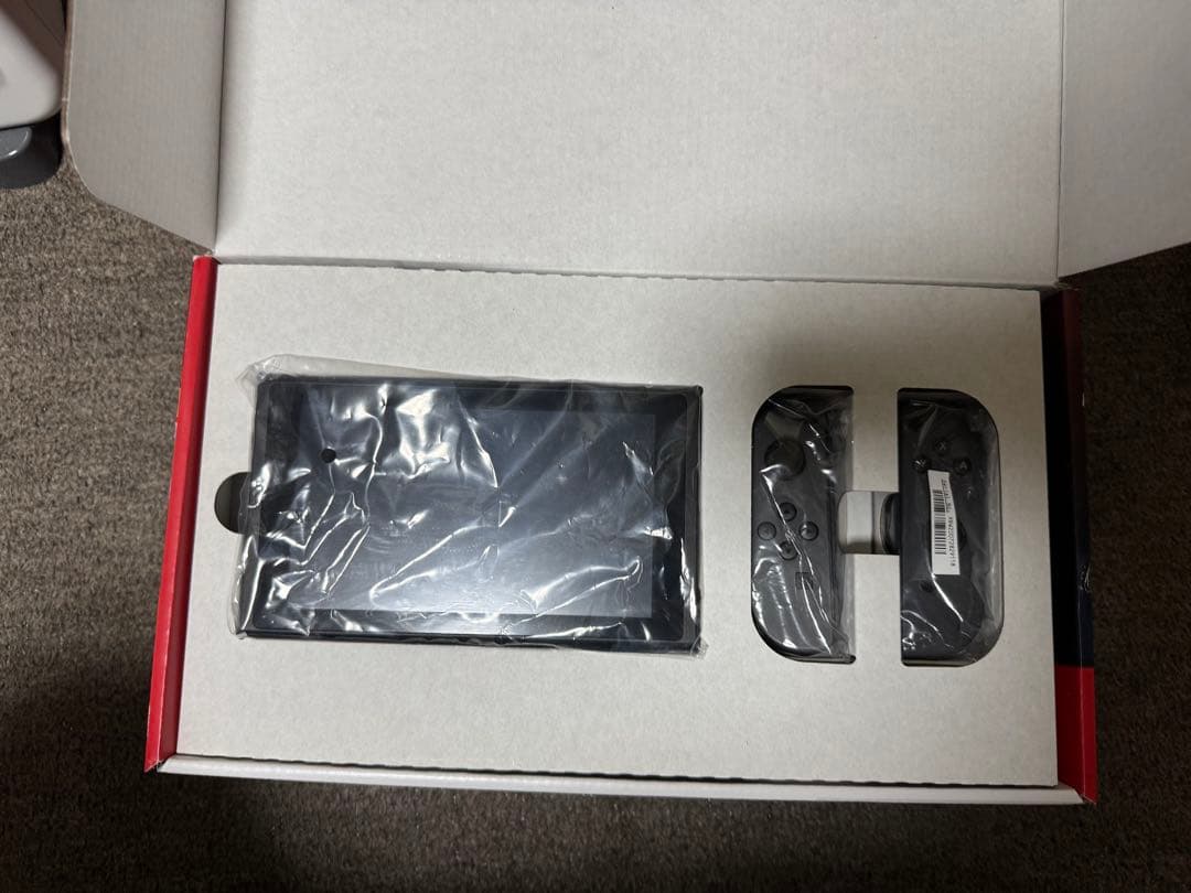 Nintendo Switchグレー 純正ケース、ゼノブレイドプロコン付き