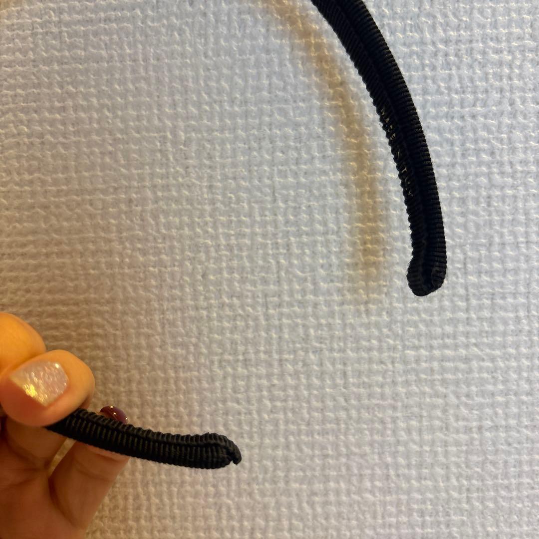 フェラガモ　カチューシャ　シルバー　リボン