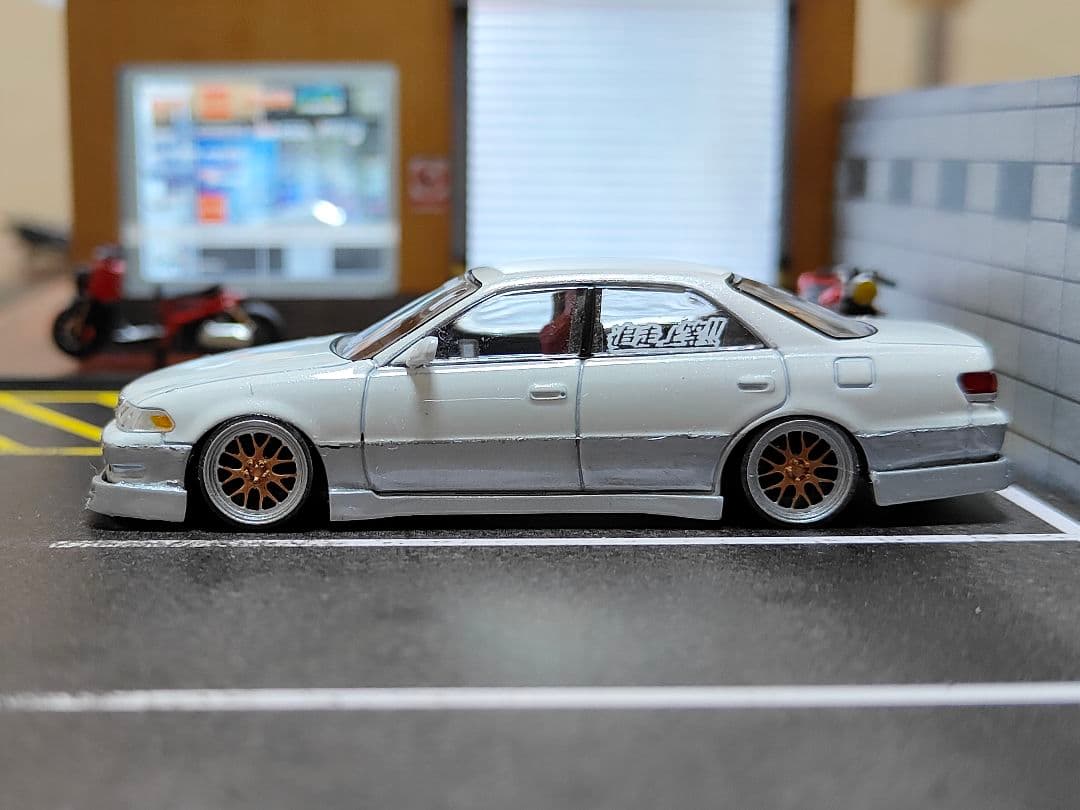 トミカ改造 トヨタ マークII 純正エアロ ツートン 白銀 深リムホットウィール