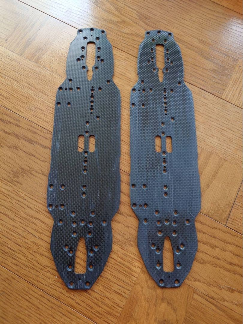 XRAY X4 2024 カーボン ボディ 新品タイヤ スペアパーツ