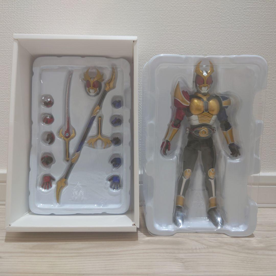 S.H.Figuarts（真骨彫製法） 仮面ライダーアギト トリニティフォーム