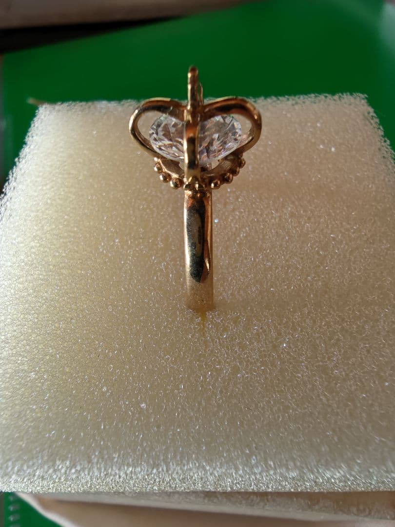 Nojess 王冠デザインのリング