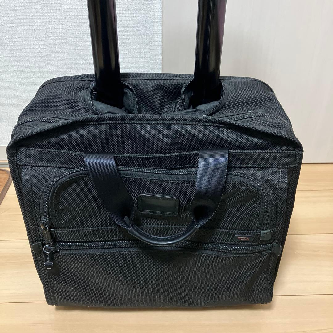 TUMI 26102DH ハンドル収納式2輪キャリーケース 中型