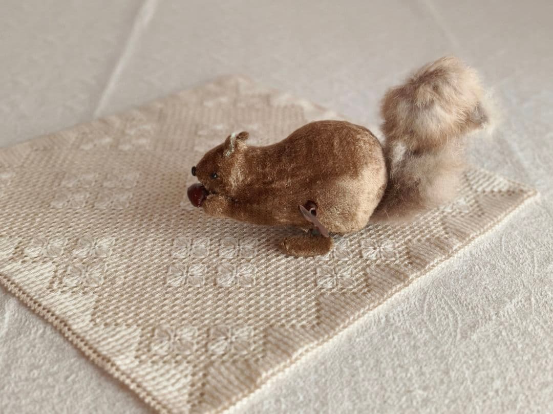 【まーちゃんさま】vintage squirrel ❀ ゼンマイ仕掛けのリスさん