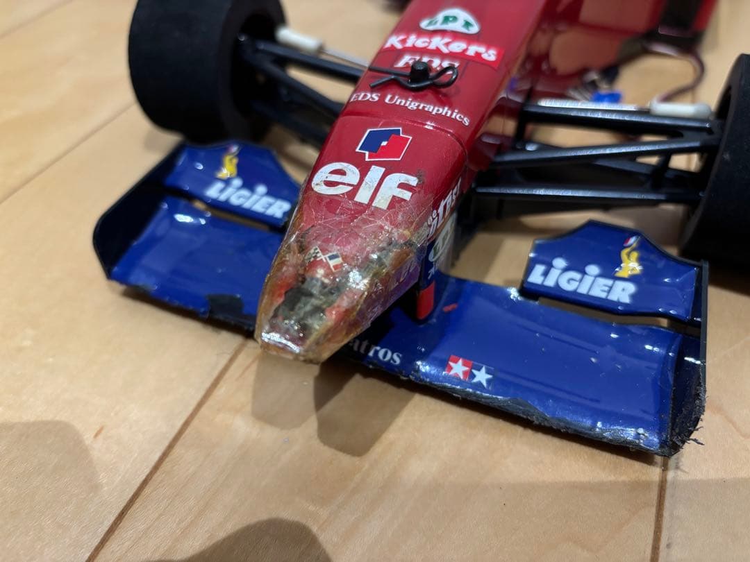 d*4様 タミヤ F103RS シャーシキット