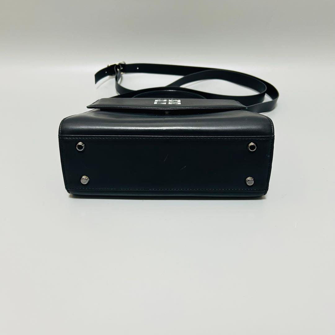 GIVENCHYジバンシー 4Gロゴ レザー ハンドバッグ トップハンドル 黒