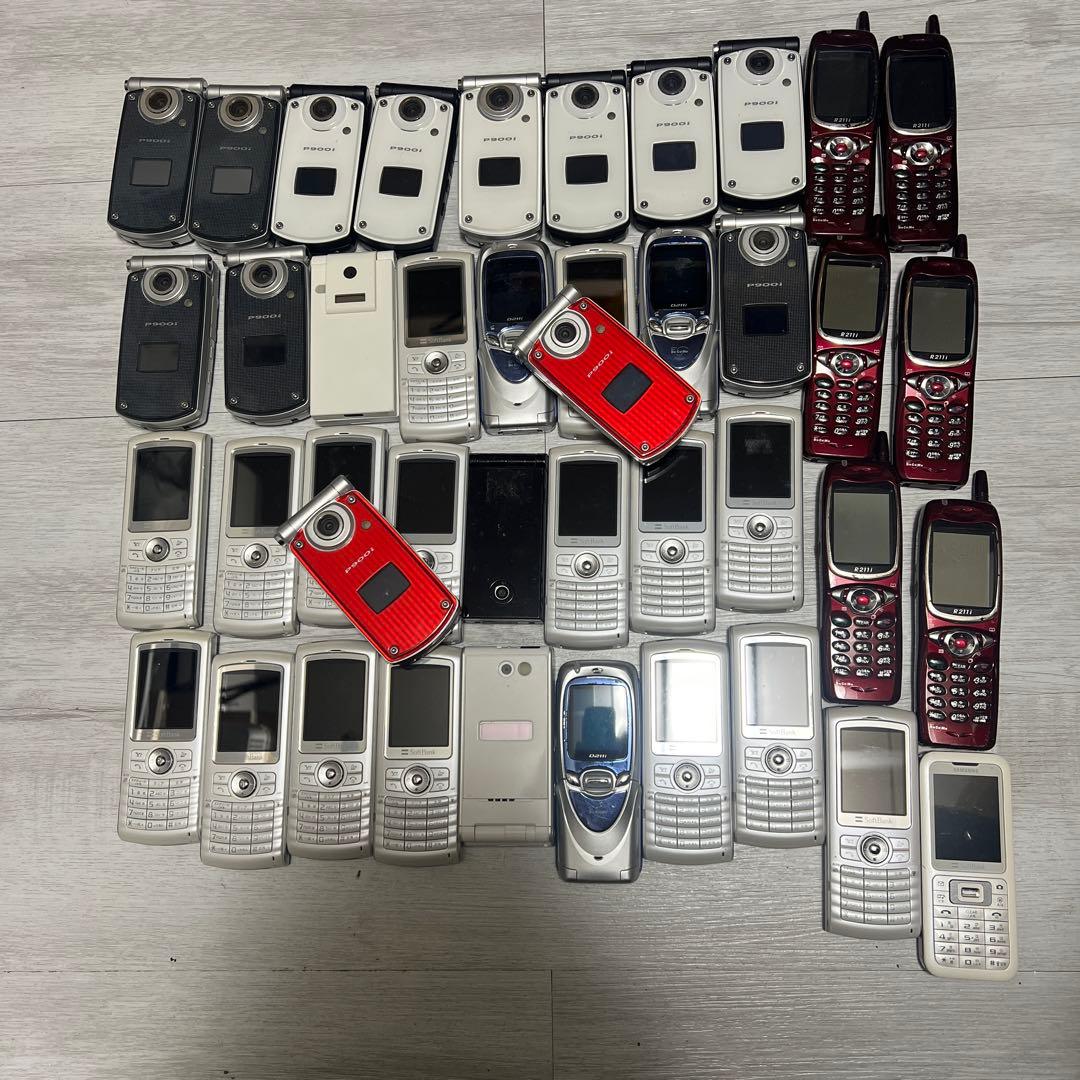 ガラケー 42台まとめ売り ジャンク - メルカリ
