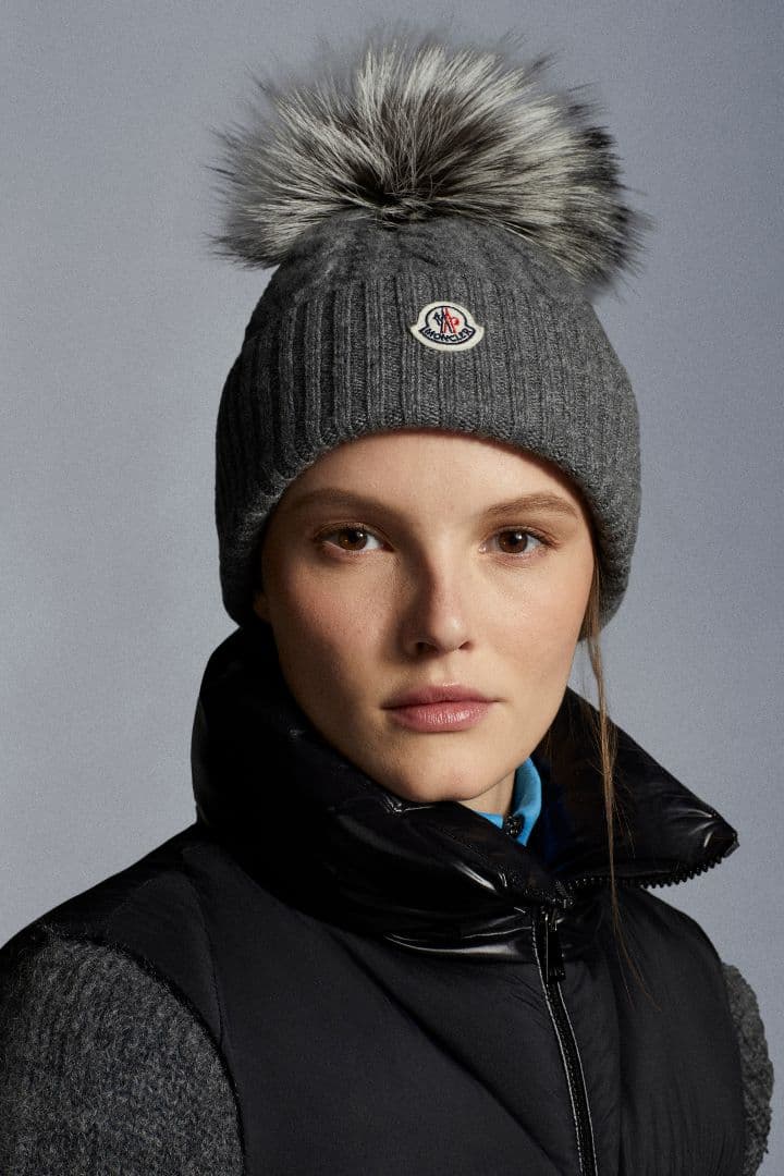 Moncler ニット帽 ファー付き グレー