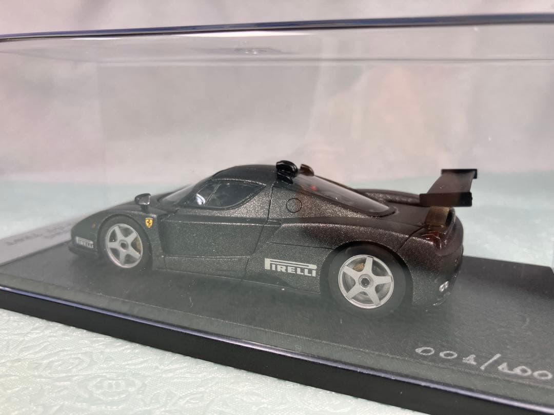 ラクーンオート製　Ferrari Enzo GT Test カーボンブラック