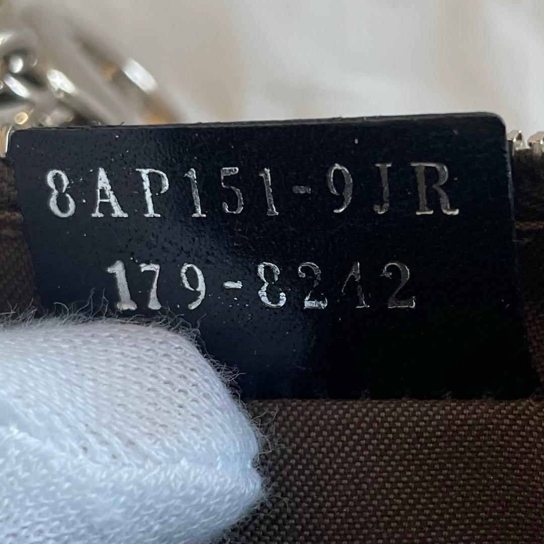 FENDI スタッズ付きケースカードケースモンスター