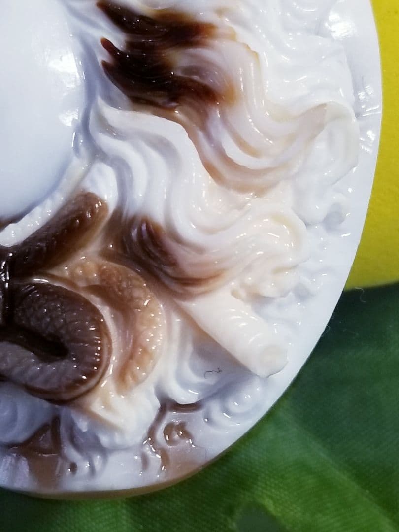 ねね 断捨離KS-911【ジュゼッペ・テソリエーレ作】天然三層シェルカメオ