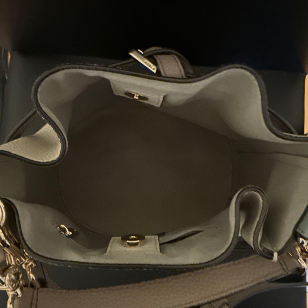 FURLAショルダーバック