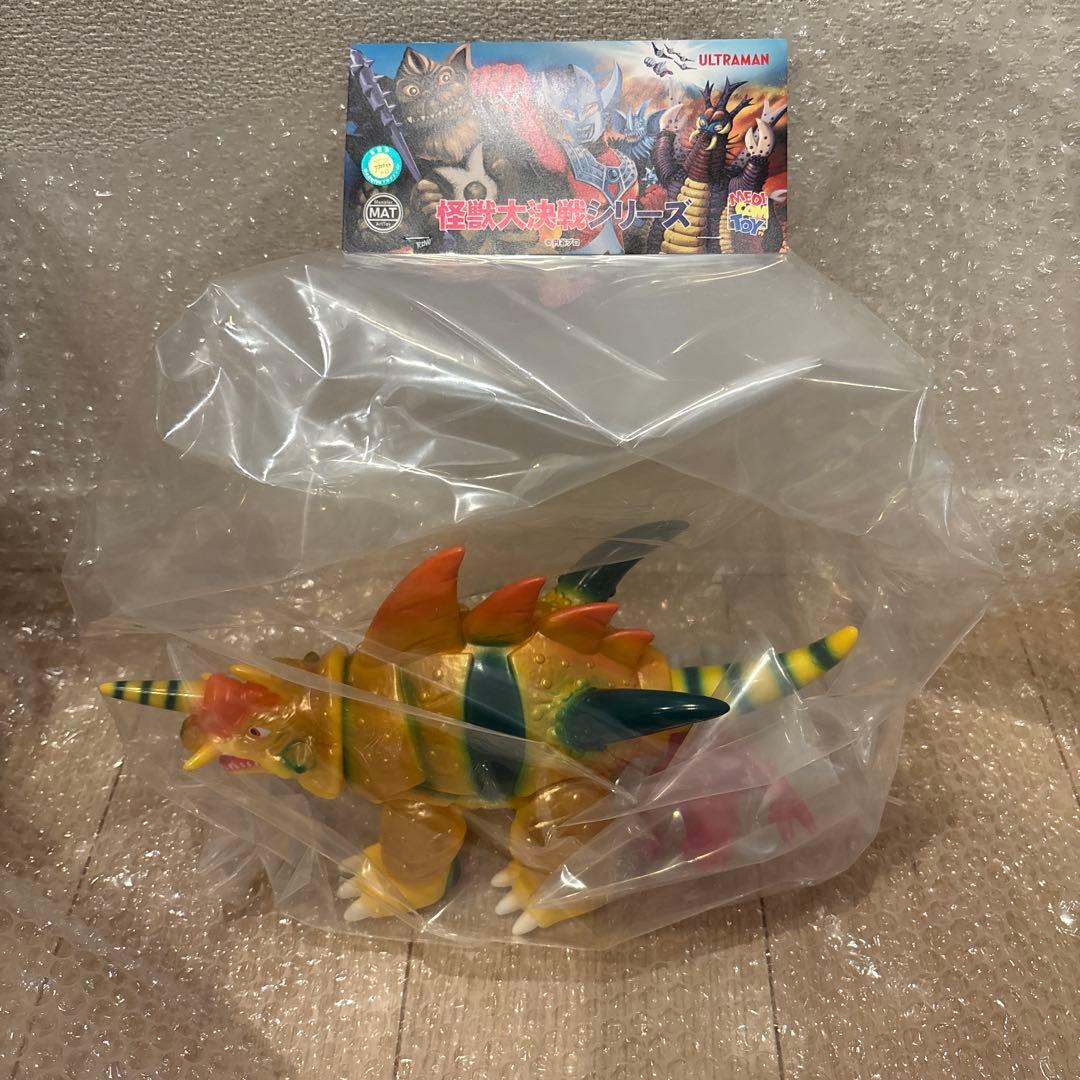 MAT(MONSTER ART TOY)シリーズ ザイゴン + ミニアンチラ星人 - メルカリ